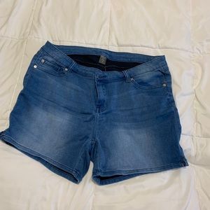 Butter denim shorts wore once size 18